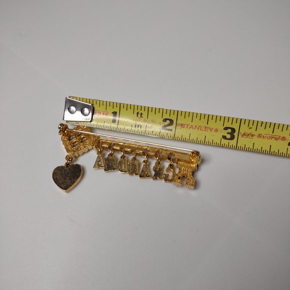 Grandma Key And Heart Vintage Gold Tone Dangle Brooch - Picture 13 of 14